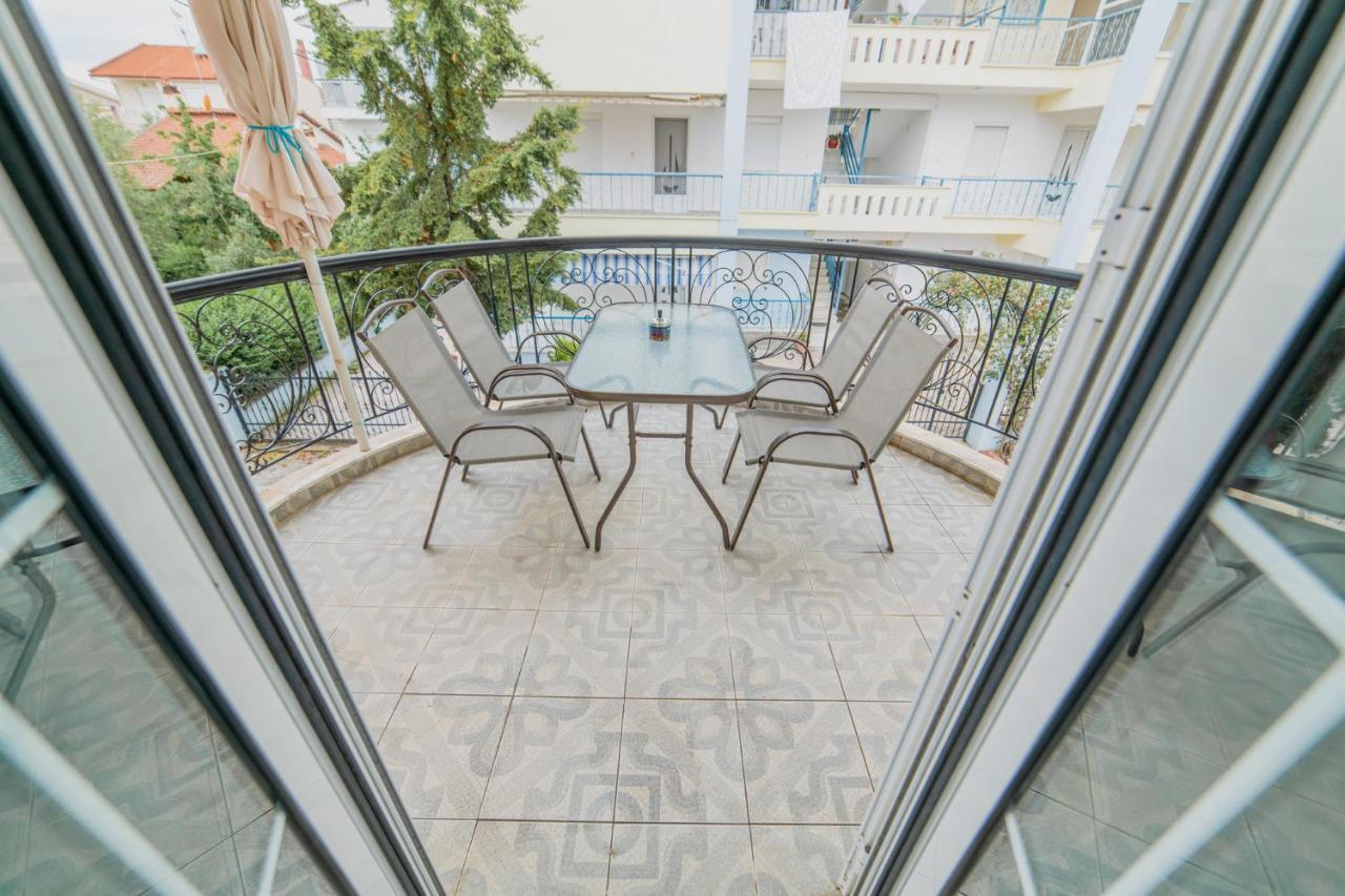 Family Resort 1 Ofrinion Ngoại thất bức ảnh