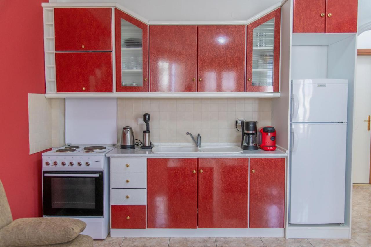 Family Resort 1 Ofrinion Ngoại thất bức ảnh